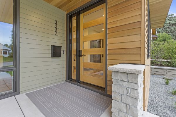Cost of Exterior Wood Paneling Service in Navarre