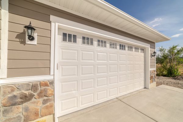 Cost of Garage Siding Repair in Navarre