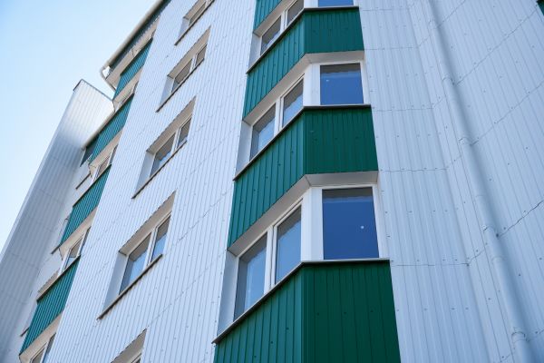 Corrugated Metal Siding Repair in Navarre