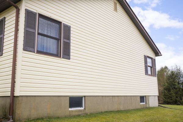 Cost of Dutch Lap Siding Repair in Navarre