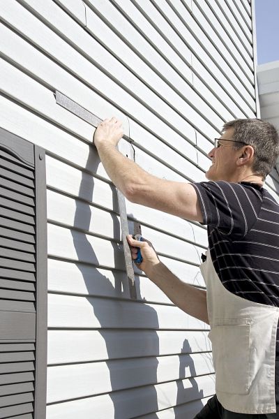 Cost of Vinyl Siding Service in Navarre