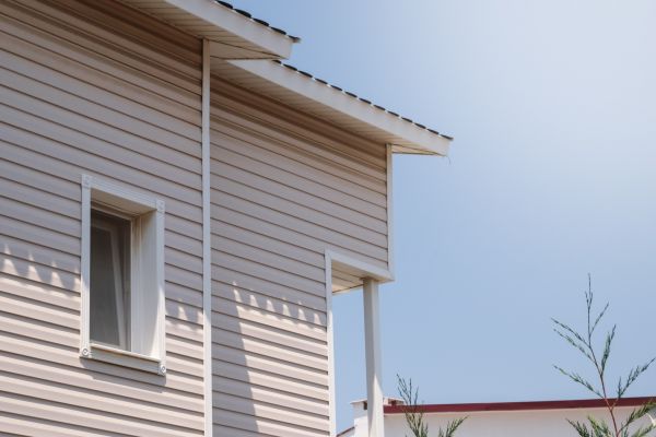 Cost of Vinyl Siding Hole Repair in Navarre