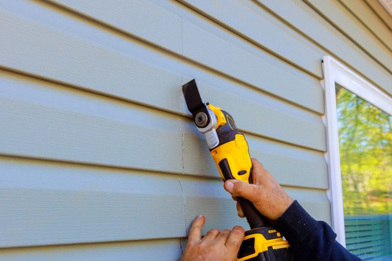 Professional Vinyl Siding Repair